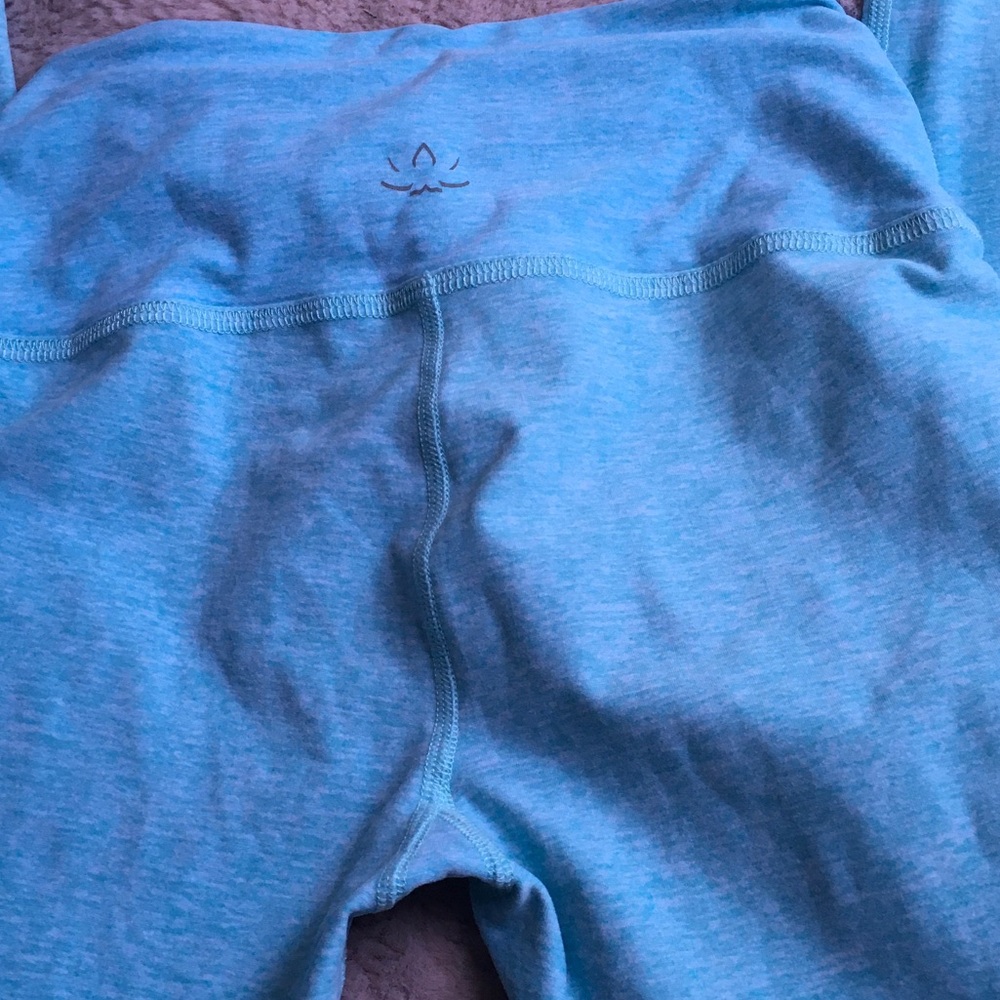 Beyond Yoga Lightweight Turquoise Leggings - Picture 4 of 6